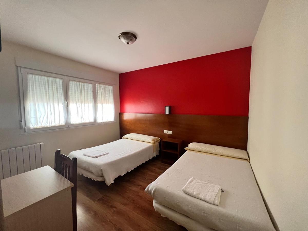 Pension Carballeira Arzua Exterior photo